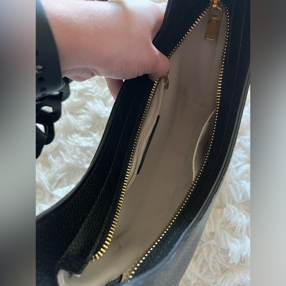 Black Shoulder Bag - Picture 4 of 4